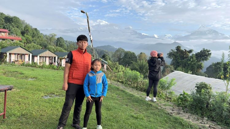 Australian camp dhampus hike for family trip