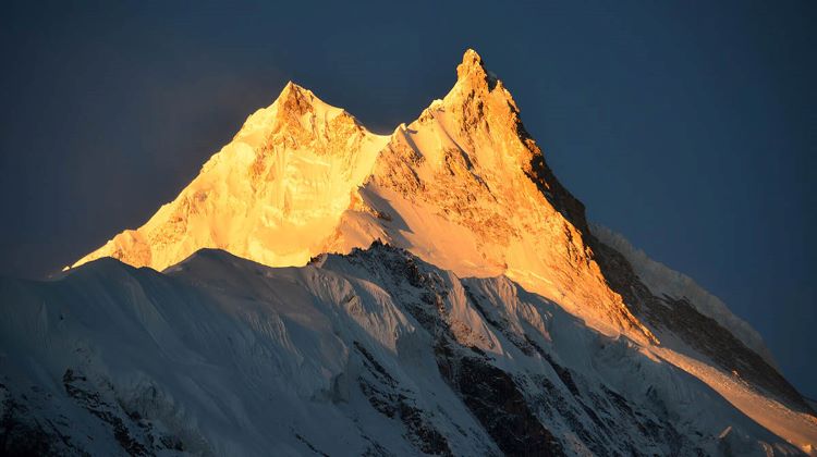 Best time to manaslu circuit trek