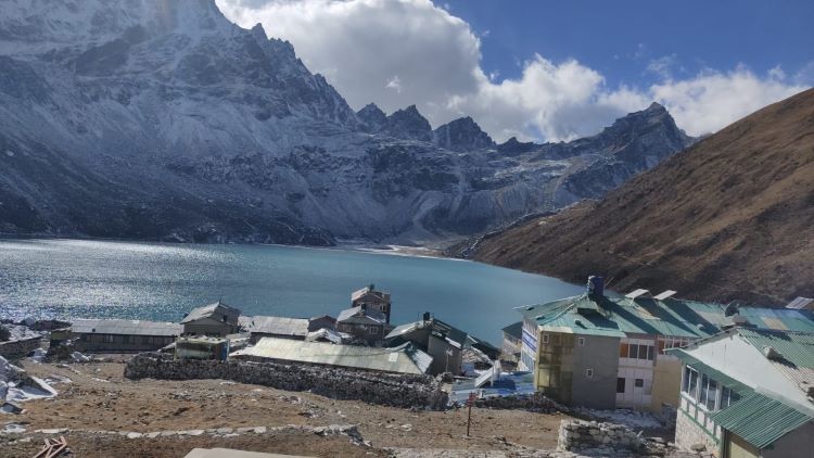 Gokyo lake in early december