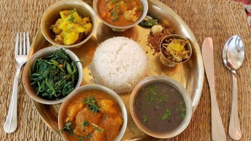 Manaslu Circuit trek cost- meal