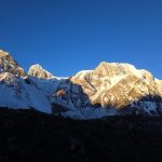 Manaslu trek booking with tour guide vs Agency