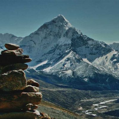 Everest 3 high pass trekking