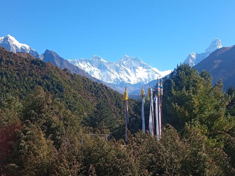 everest budget trek -Adventure Great Himalaya